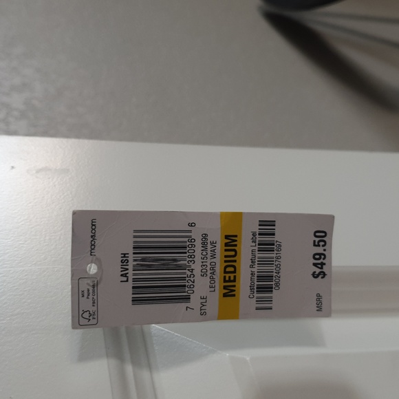 Lovely Animal Print Top - Picture 3 of 10